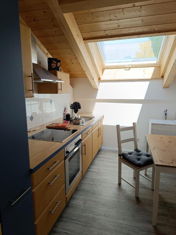 Apartment Unterm Dach Mit Kleinem Seeblick Münsing Eksteriør bilde