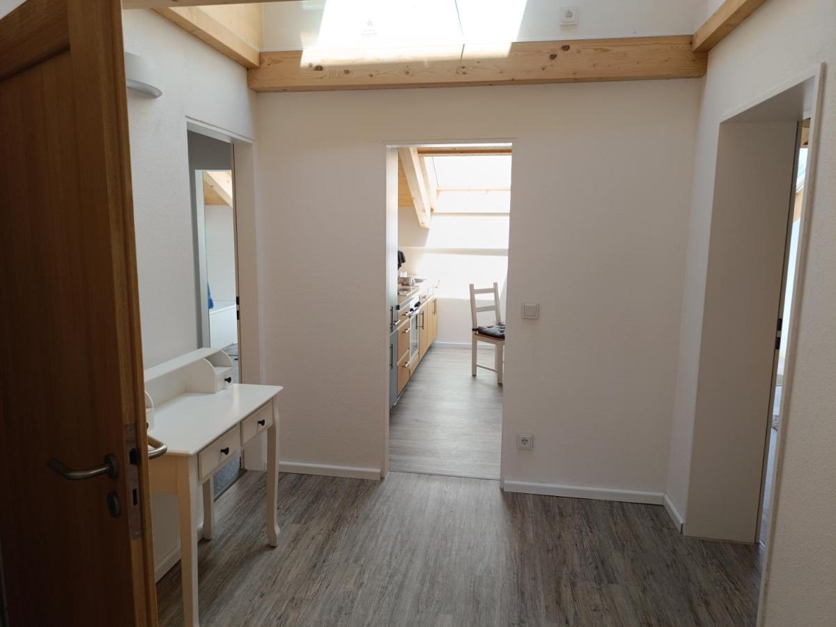 Apartment Unterm Dach Mit Kleinem Seeblick Münsing Eksteriør bilde